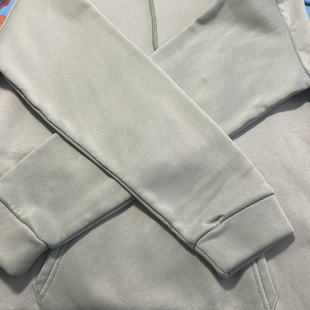 Size large - Picture 3 of 3